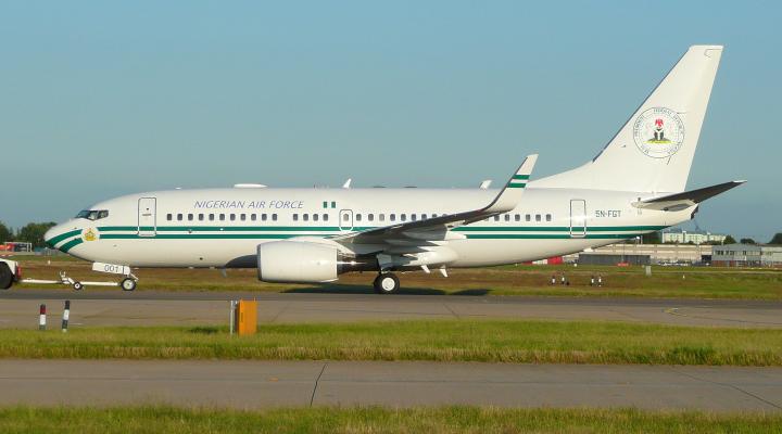 Boeing 737 rządu Nigerii (fot. John Taggart from Sunbury on Thames, Middlesex, CC BY-SA 2.0, Wikimedia Commons)