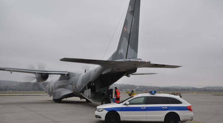 C-295M CASA  na płycie lotniska - Akcja Serce (fot. 8. Krakowska Baza Lotnictwa Transportowego)