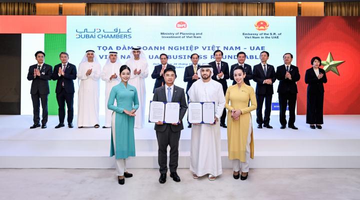 Linie Emirates podpisały strategiczne memorandum o porozumieniu z Vietnam Airlines (fot. Emirates)