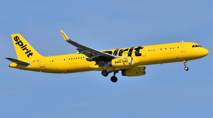 A321-200 Spirit Airlines zbliża się do lądowania (fot. Adam Moreira (AEMoreira042281), CC BY-SA 4.0, Wikimedia Commons)