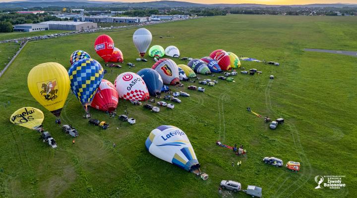 Międzynarodowe Górskie Zawody Balonowe w Krośnie (fot. Górskie Zawody Balonowe)