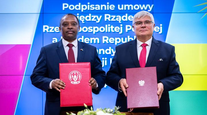 Polska i Republika Rwandy podpisały porozumienie o współpracy lotniczej (fot. Ministerstwo Infrastruktury)