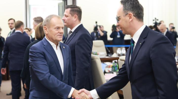 Premier Donald Tusk i minister infrastruktury Dariusz Klimczak (fot. Ministerstwo Infrastruktury, Facebook)