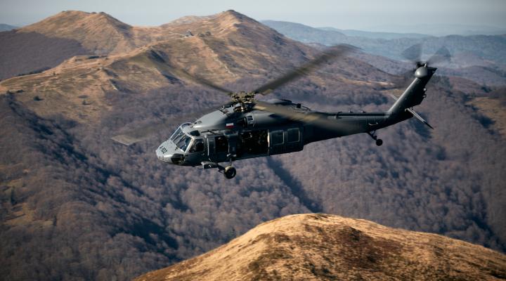 S-70i Black Hawk Policji w Bieszczadach (fot. K. Adamczyk)