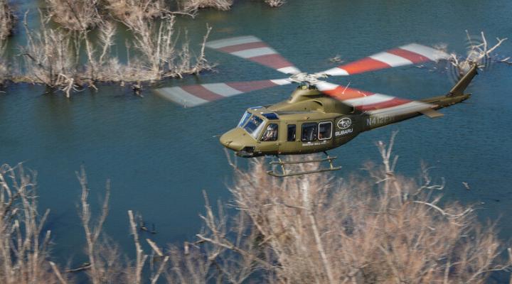 Bell 412 EPX w locie (fot. bellflight.com)