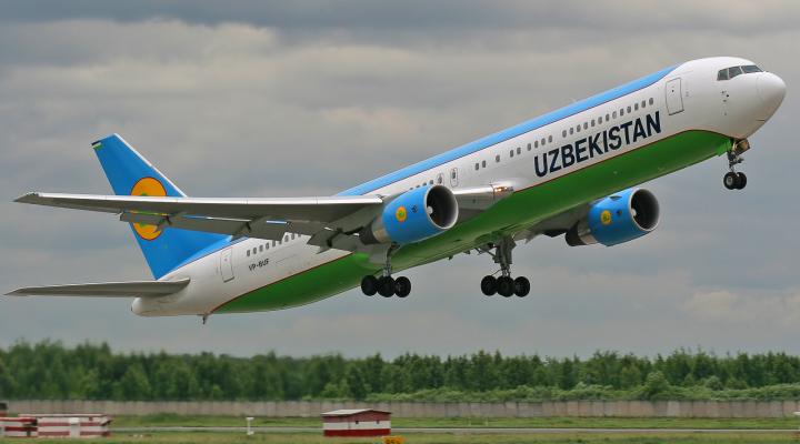 Boeing 767 linii Uzbekistan Airways (fot. Я, Domena publiczna, Wikimedia Commons)