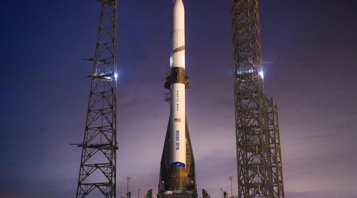 New Glenn - rakieta firmy miliardera Jeffa Bezosa, Blue Origin na platformie startowej w kompleksie startowym 36 (fot. blueorigin.com)