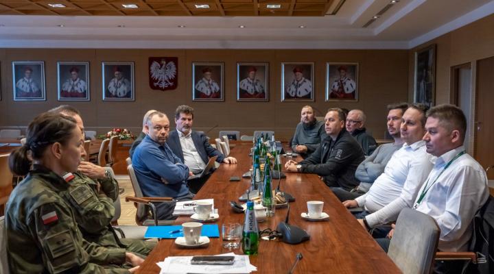 Spotkanie z przedstawicielami Centrum Operacji Powietrznych na Politechnice Rzeszowskiej (fot. B. Motyka)