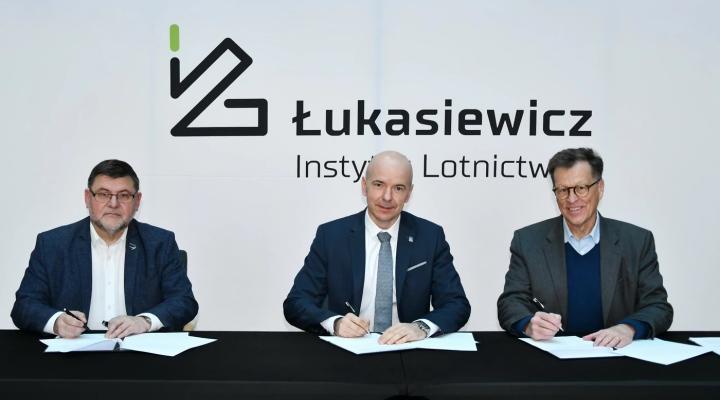 Łukasiewicz-Instytut Lotnictwa, Mieleckie Zakłady Lotnicze oraz DRACO Aircraft podpisały listy intencyjne dotyczące współpracy (fot. Łukasiewicz-Instytut Lotnictwa)
