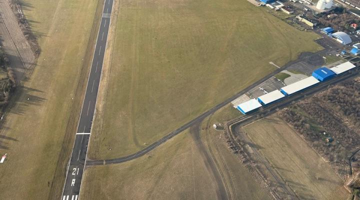 Lotnisko Piotrków Trybunalski - widok z góry (fot. Aeroklub Ziemi Piotrkowskiej)