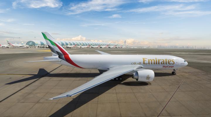 Boeing 777-F należący do Emirates SkyCargo w nowych barwach (fot. Emirates)