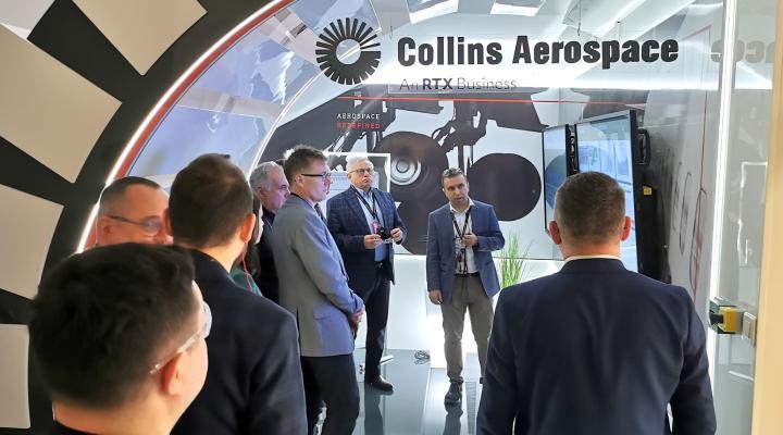Przedstawiciele Politechniki Rzeszowskiej i Collins Aerospace (fot. M. Sałata)