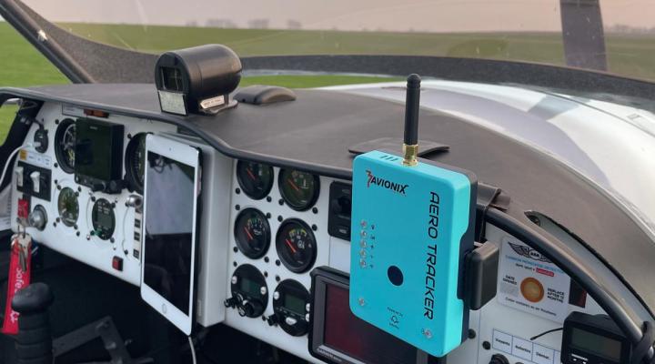 AERO TRACKER od AVIONX w samolocie