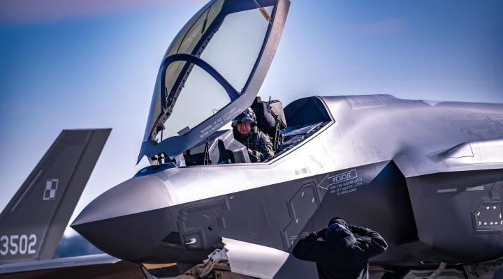 Pierwszy polski pilot za sterami F-35 (fot. st. sierż. Rafał Samluk, Combat Camera DORSZ)