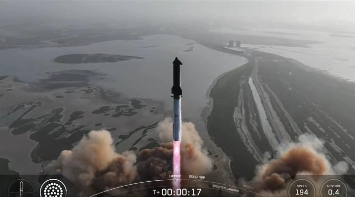 Start statku kosmicznego Starship firmy SpaceX (fot. SpaceX)