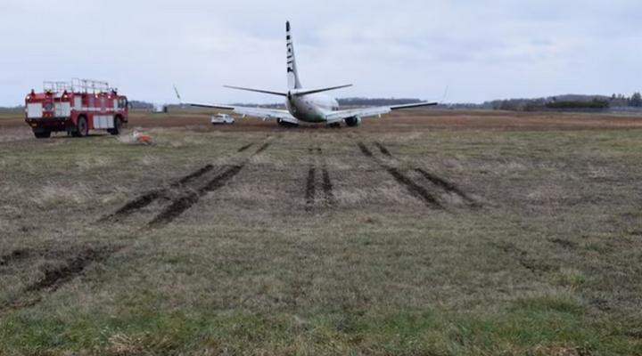 Wypadnięcie z pasa B738 Flash Airkines, fot. cbc