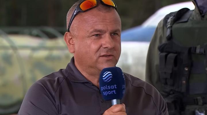 Arkadiusz 'Maya' Majewski opowiada o skokach spadochronowych (fot. Kadr z filmu na youtube.com)