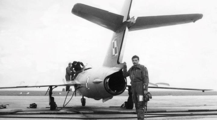 Henryk Bronowicki przy samolocie Lim-5 (fot. Archiwum Henryka Bronowickiego)