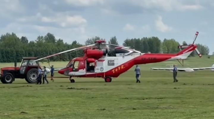 Sokół TOPR po awaryjnym lądowaniu na lotnisku w Nowym Targu (fot. kadr z filmu Tygodnika Podhalańskiego)