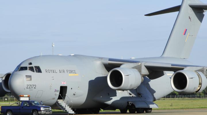 C-17 Globemaster należący do Royal Air Force (fot. Airman 1st Class Tiffany Deuel, Domena publiczna, Wikimedia Commons)
