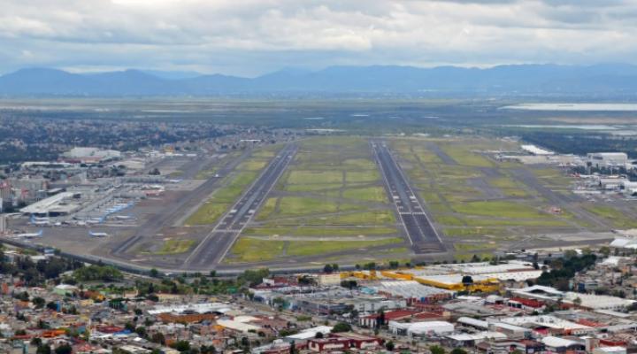 Pasy startowe lotniska Mexico City, fot.airport history