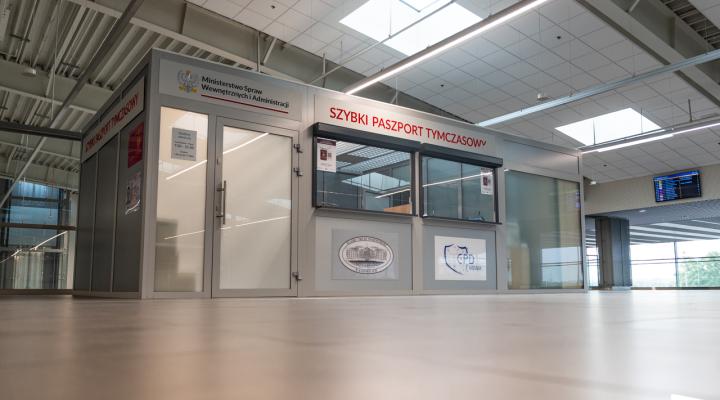 Punkt paszportowy na lotnisku Katowice (fot. Katowice Airport)