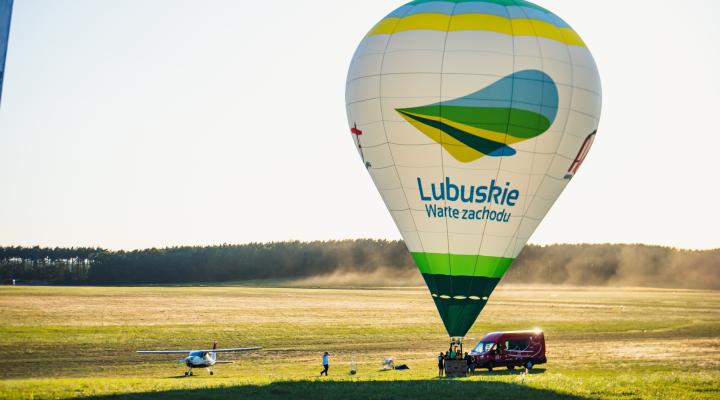 Balon Aeroklubu Ziemi Lubuskiej na lotnisku w Przylepie (fot. Aeroklub Ziemi Lubuskiej)