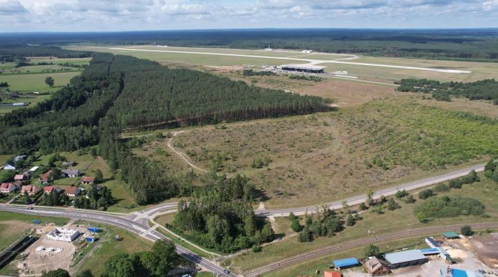 Port Lotniczy Olsztyn-Mazury - teren przy lotnisku (fot. Port Lotniczy Olsztyn-Mazury)
