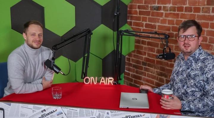 Marcin Chrząszcz w studiu Gazety Wrocławskiej, fot. Marcin Chrząszcz