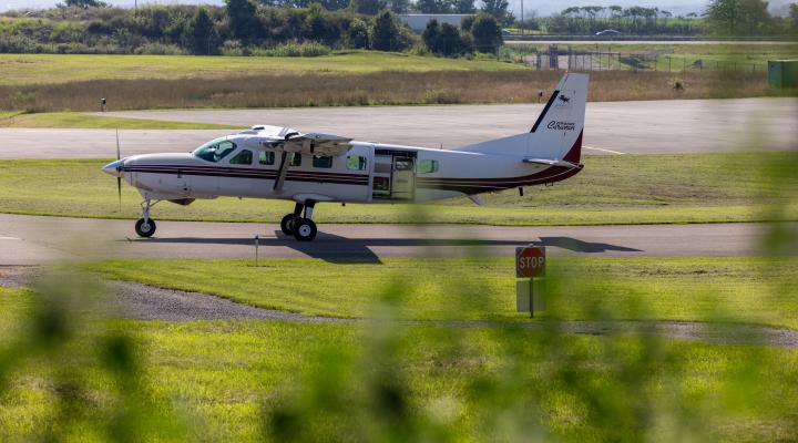 Cessna Caravan użyty do transmisji energii podczas lotu (fot. Overview Energy)