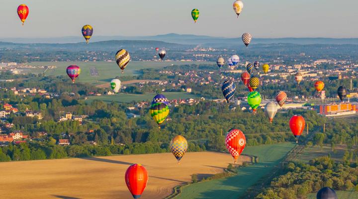 Zawody balonowe w Krośnie (fot. krosno2026.com)