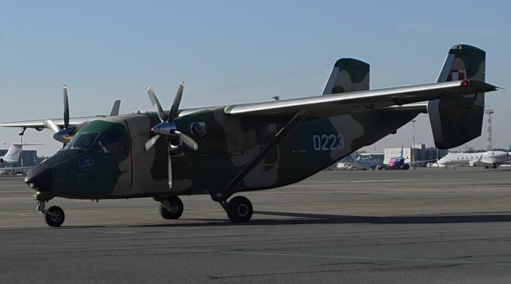 M-28 Bryza na płycie lotniska (fot. 1 Baza Lotnictwa Transportowego)