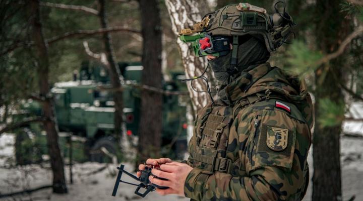 Szkolenie dla operatorów dronów (fot. Łukasz Kermel)