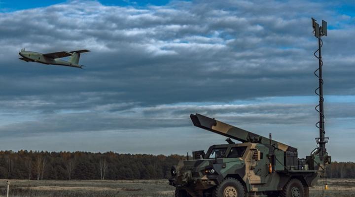 Wóz z wyrzutnią dronów, jeden z elementów systemu Gladius (fot. WB Group)