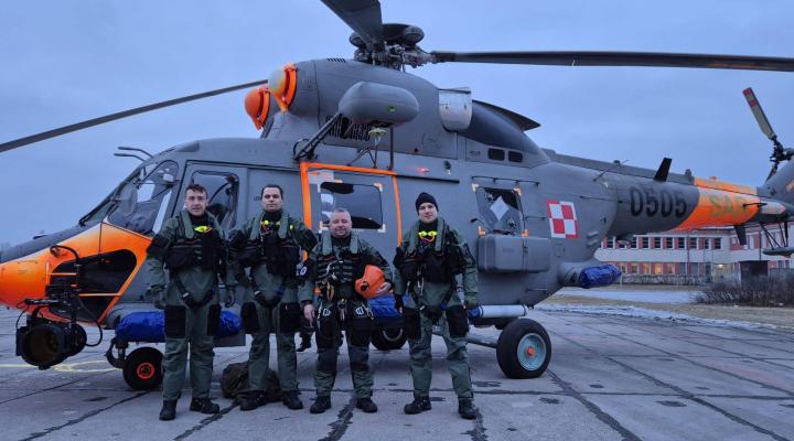 Załoga śmigłowca W-3WARM (fot. załoga śmigłowca W-3WARM)