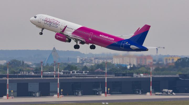 Lotnisko Warszawa-Radom - start samolotu Wizz Air (fot. Lotnisko Warszawa-Radom, Facebook)