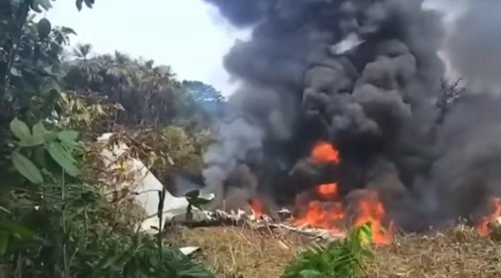 Miejsce katastrofy samolotu C-130E Hercules kolumbijskich sił powietrznych (fot. kadr z filmu na youtube.com)