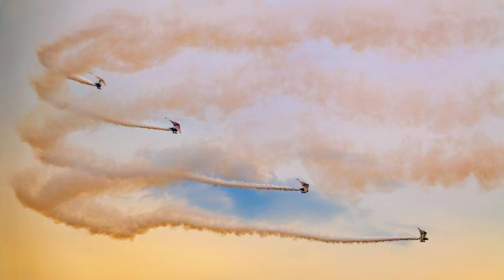 Motolotnie - pokaz z dymem (fot. Kinga Andrzejewska-Kalitka)