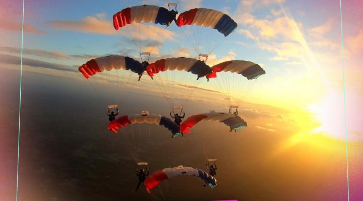 PHÉNIX - wojskowy zespół spadochronowy Francuskich Sił Powietrznych i Kosmicznych (fot. materiały zespołu PHÉNIX)