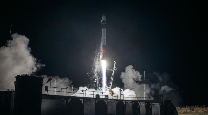 Start rakiety Electron firmy Rocket Lab z Nowej Zelandii (fot. ESA)