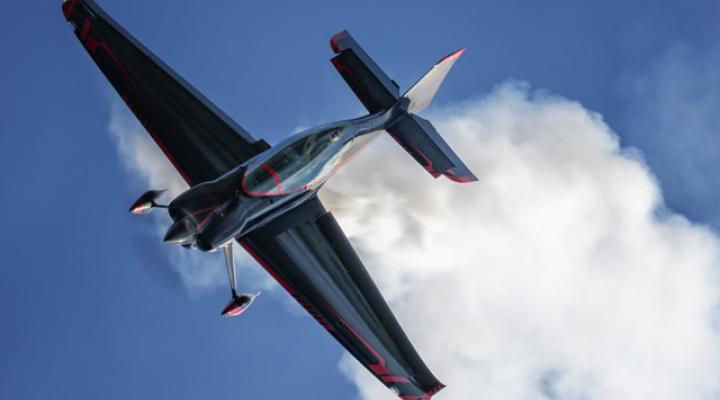 Artur Kielak za sterami samolotu Gamebird GB1 (fot. Mateusz Jakubowski)