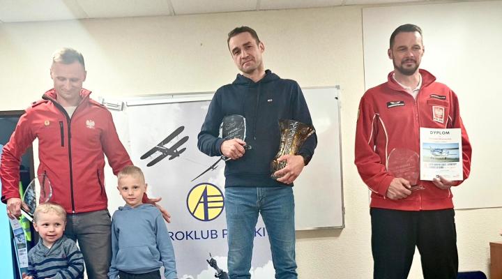 II Ogólnopolskie Zawody Samolotowe im. Wacława Nycza - podium (fot. Aeroklub Częstochowski)