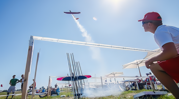 Zawody Modeli Kosmicznych MTSR SOWINIEC CUP (fot. mtsrsowiniec.pl)