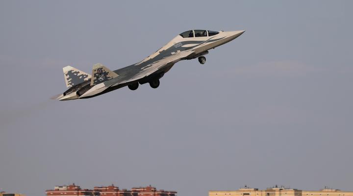 Su-57D - start (fot. UAC)