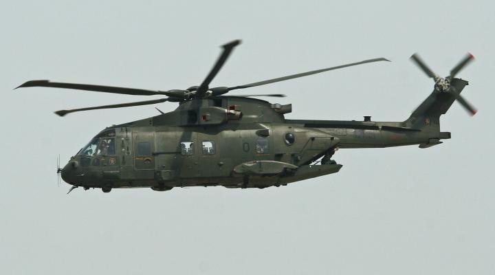 AW101 Merlin należący do RAF w locie (fot. Alan Wilson, CC BY-SA 2.0, Wikimedia Commons)