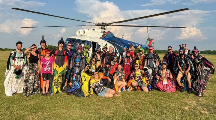Uczestnicy wingsuitowych rekordów Europy oraz Świata (fot. Michał Migała)