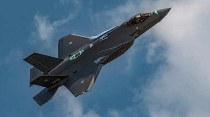 F-35A Husarz z numerem 3516 polskich sił powietrznych (fot. Lone Star Creative)