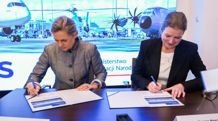Sygnatariusze porozumienia pomiędzy MEN i Airbus (fot. MEN)2