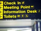 Tablice informacyjne na lotnisku, fot. Airport Information