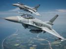 Dwa myśliwce F-16 (fot. Piotr Łysakowski )